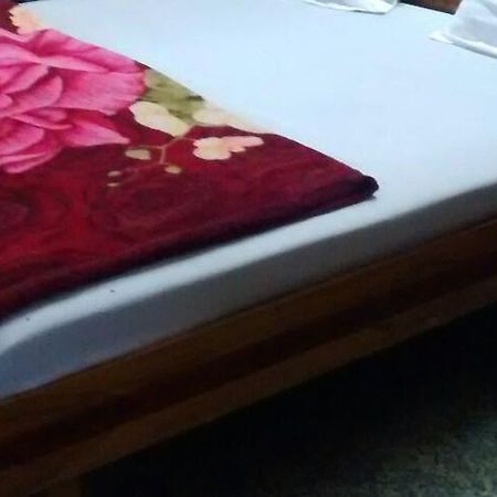 New Apsara Lodge Ongole Buitenkant foto
