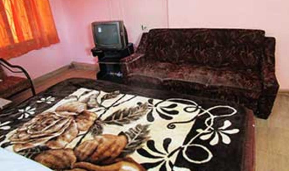 New Apsara Lodge Ongole Buitenkant foto